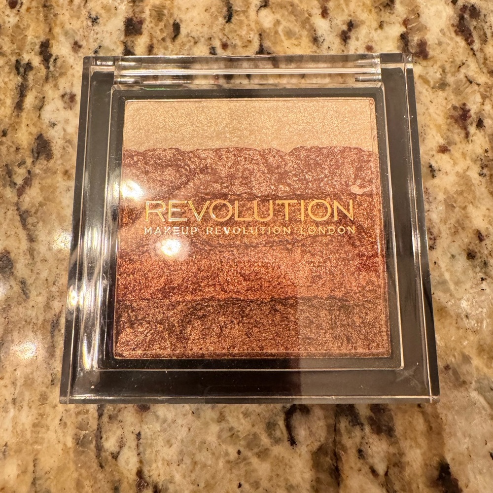 Makeup Revolution Makeup Makeup Revolution Vivid Shimmer Brick Kiss